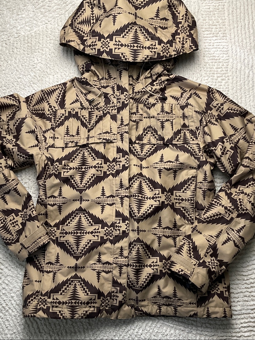 Nike ACG Tan and Brown Geometric-Print Ski Jacket Women’s XS